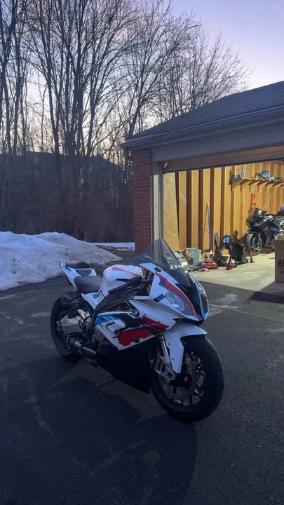 2015 BMW S1000 - Image 3 of 8