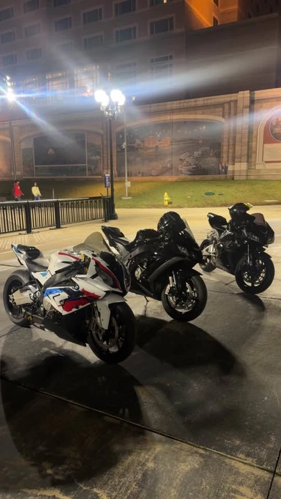 2015 BMW S1000 - Image 4 of 8