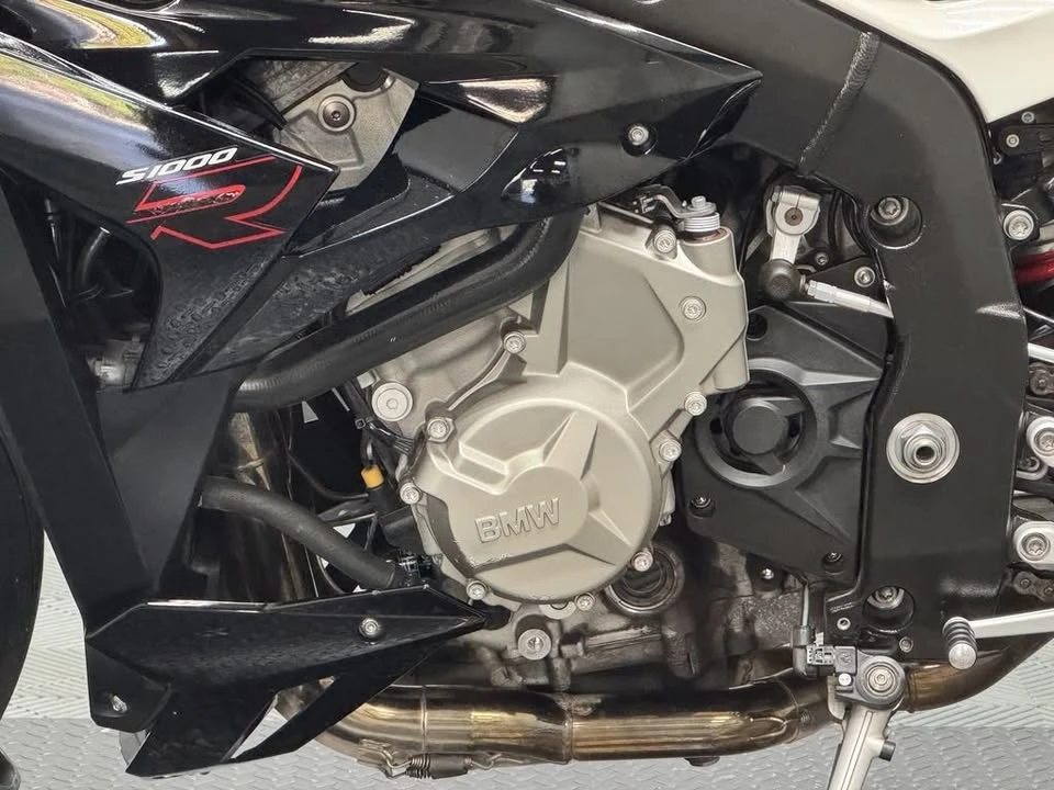2015 BMW S1000 - Image 14 of 19
