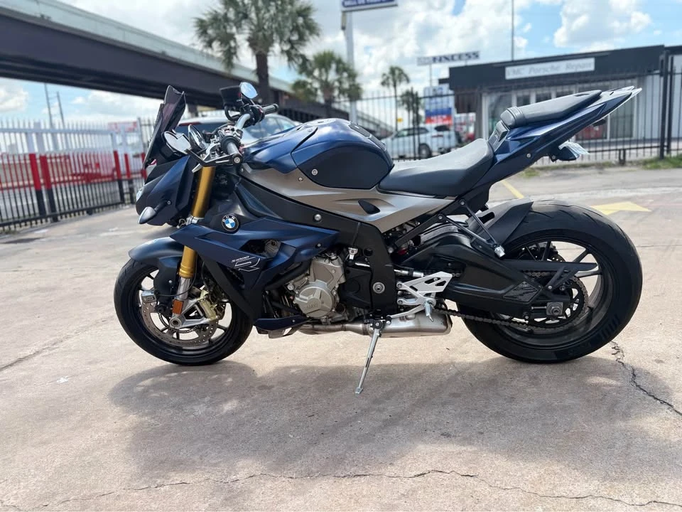 2015 BMW S1000 - Image 3 of 9