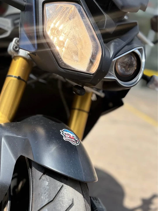 2015 BMW S1000 - Image 8 of 9