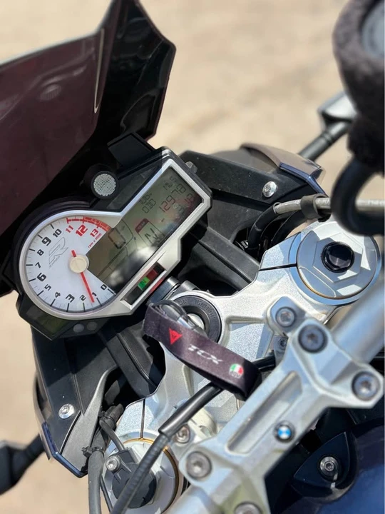 2015 BMW S1000 - Image 9 of 9