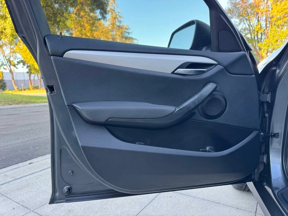 2015 BMW E84 X1 - Image 9 of 17