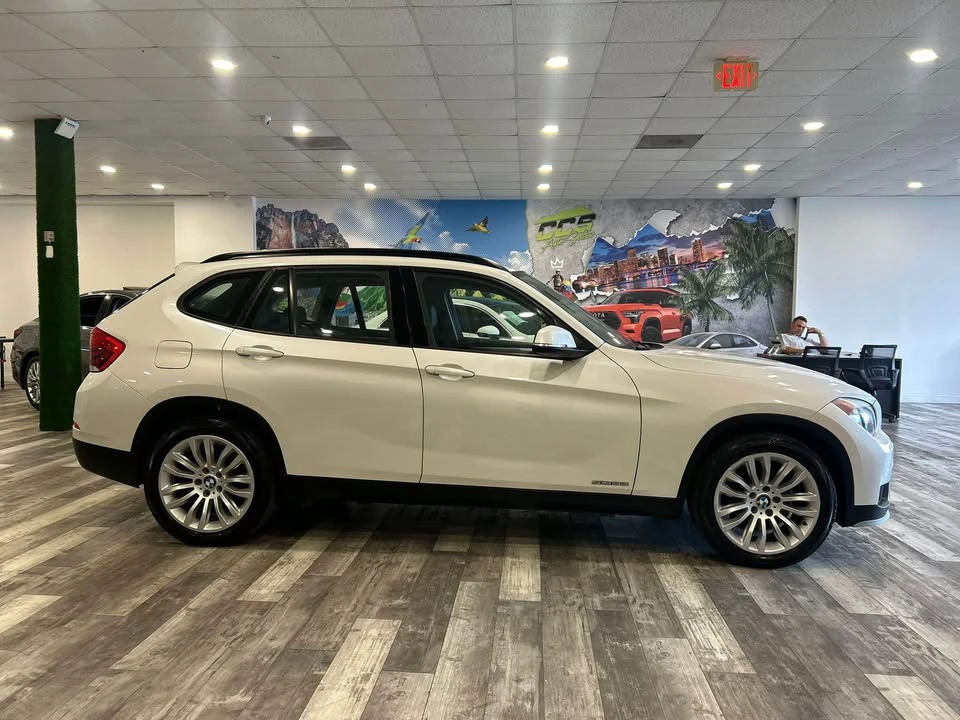 2015 BMW E84 X1 - Image 3 of 10
