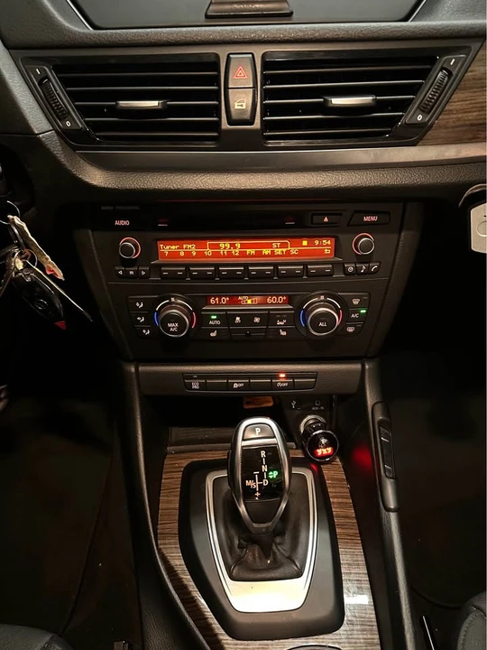 2015 BMW E84 X1 - Image 10 of 15
