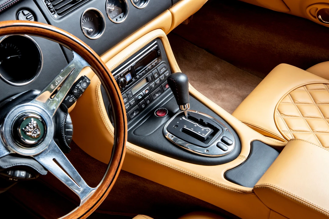 2015 Jaguar Replica - Image 12 of 31