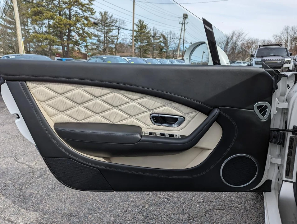 2015 Bentley Continental GTC - Image 19 of 31