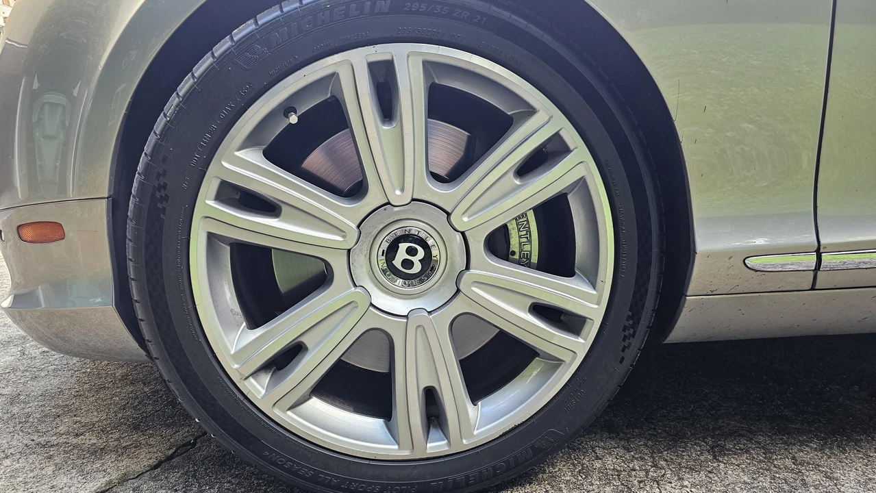 2015 Bentley Continental GT 2nd Gen - Image 25 of 31