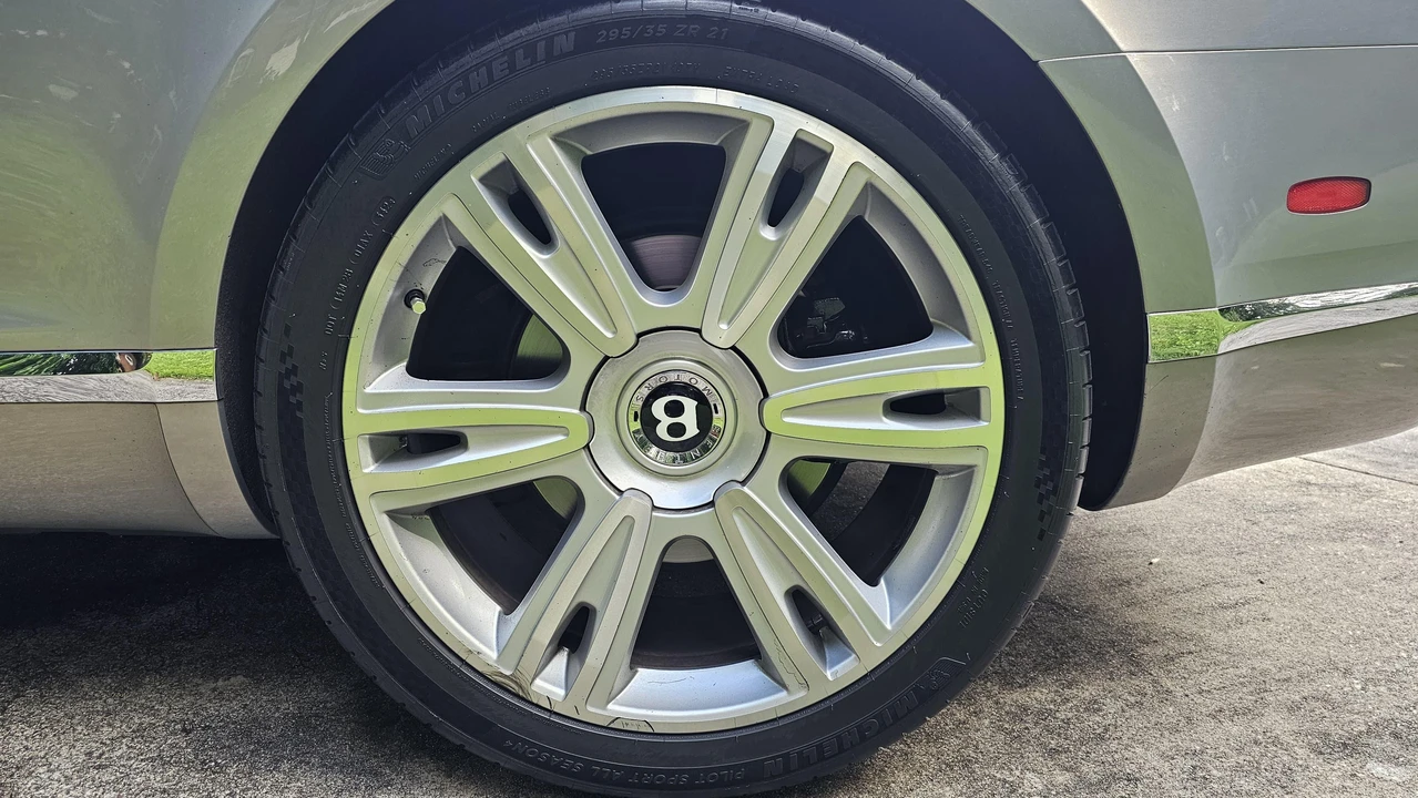 2015 Bentley Continental GT 2nd Gen - Image 26 of 31