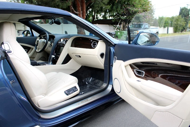 2015 Bentley - Image 10 of 26