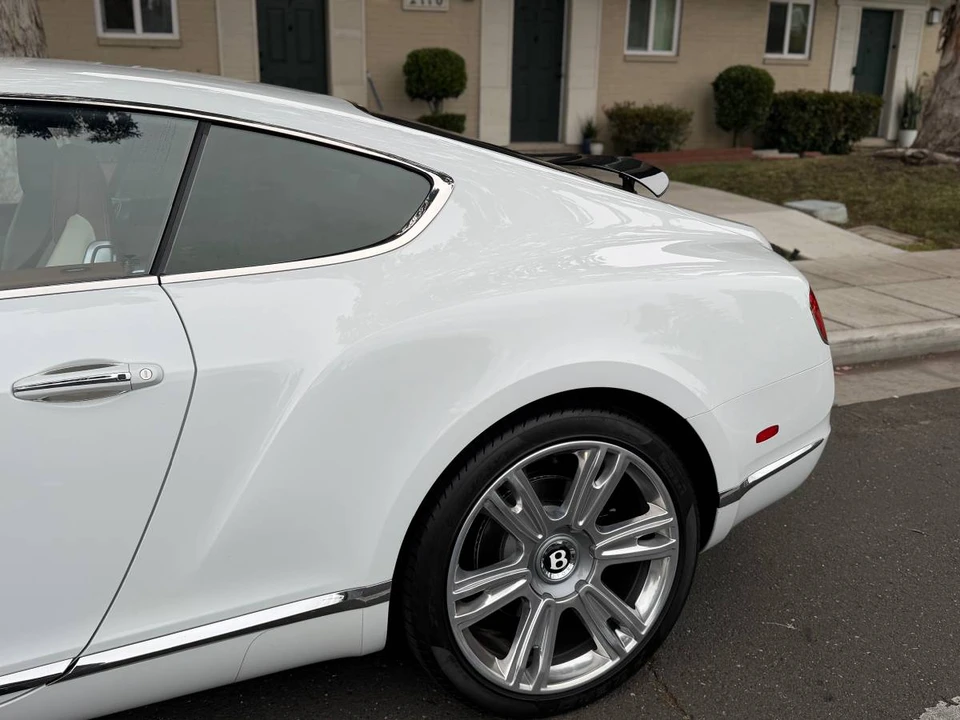 2015 Bentley - Image 9 of 15