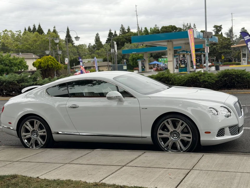 2015 Bentley - Image 11 of 15