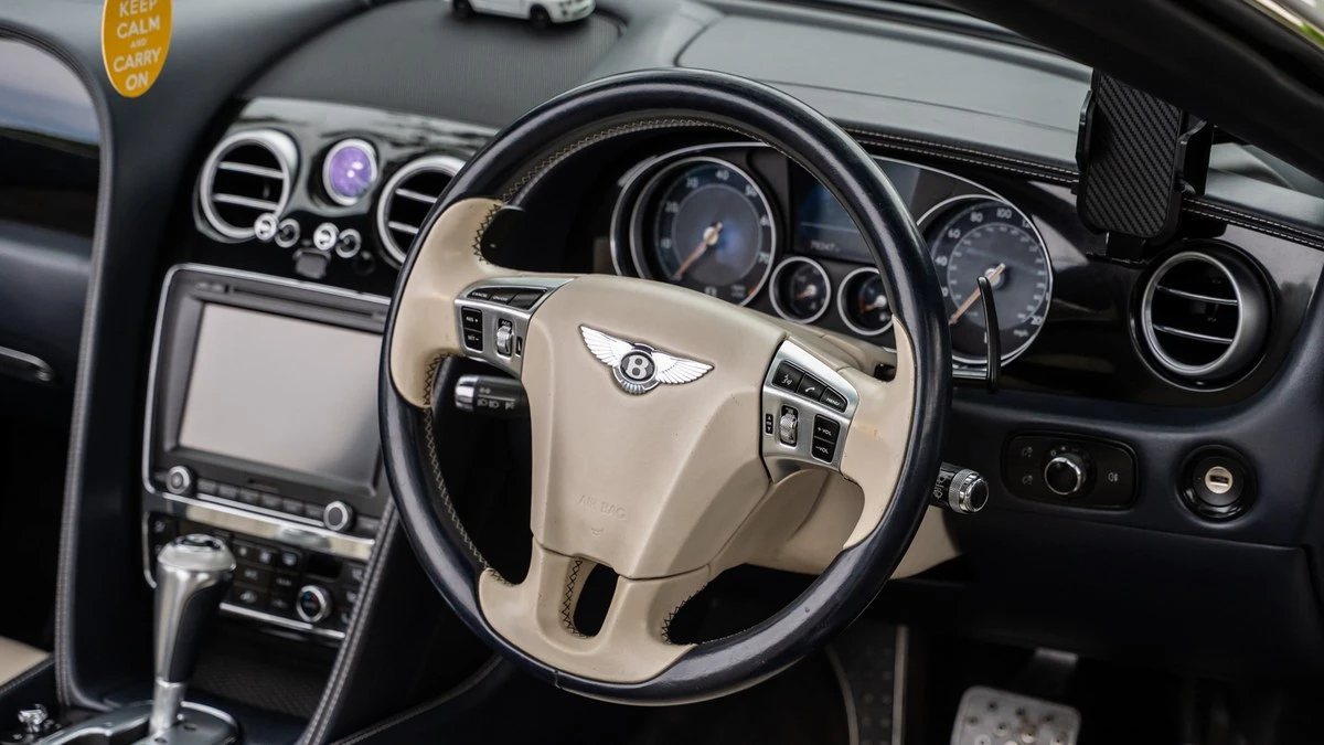 2015 Bentley Continental GTC - Image 27 of 30