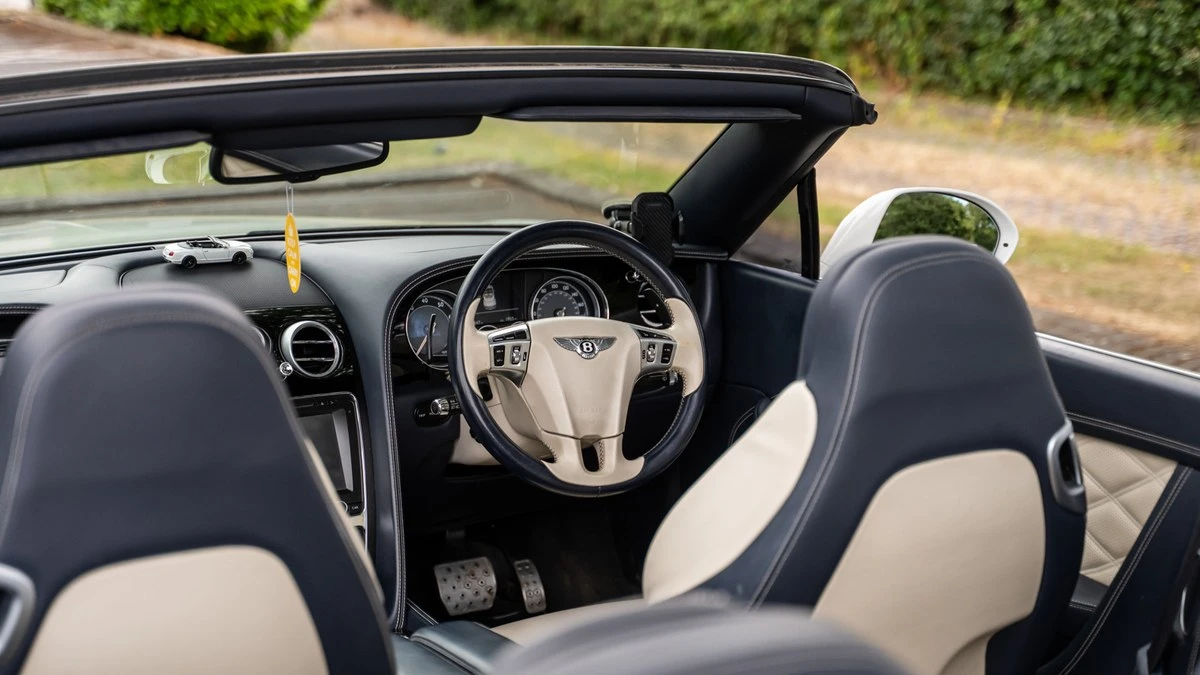 2015 Bentley Continental GTC - Image 23 of 30