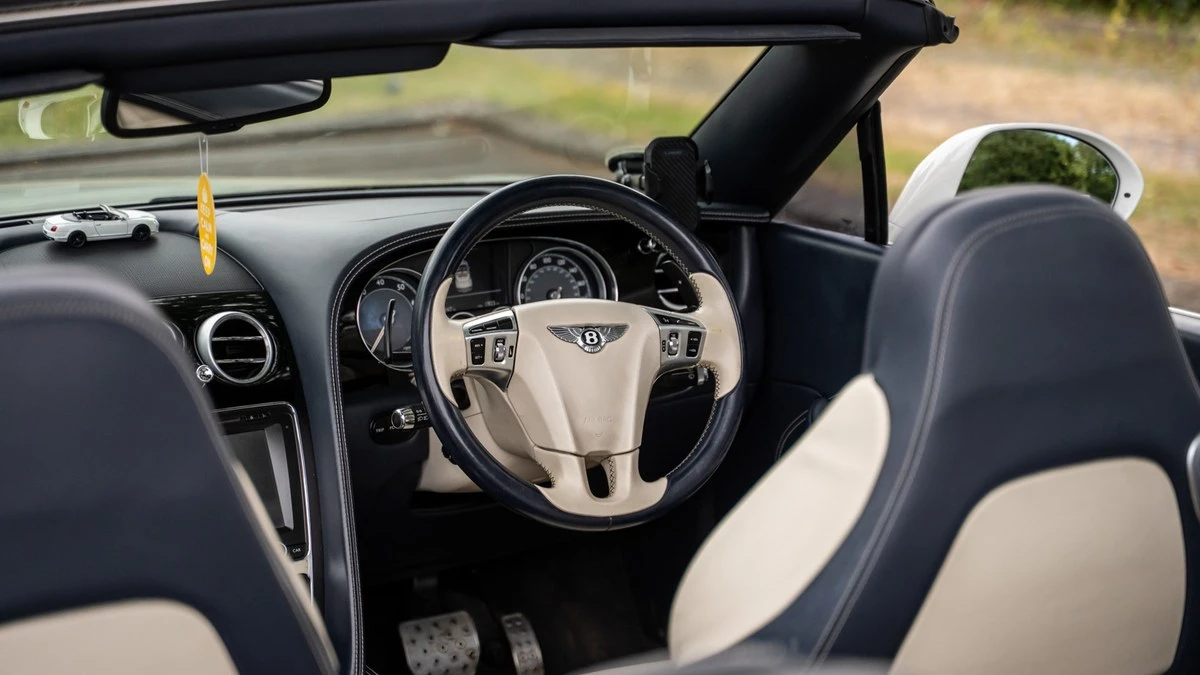 2015 Bentley Continental GTC - Image 24 of 30
