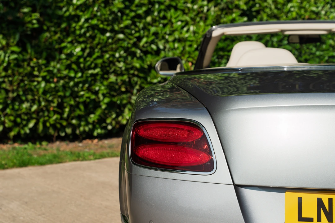 2015 Bentley Continental GTC - Image 30 of 31