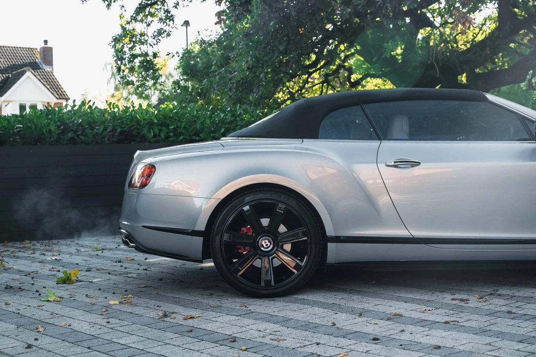 2015 Bentley Continental GTC - Image 23 of 31