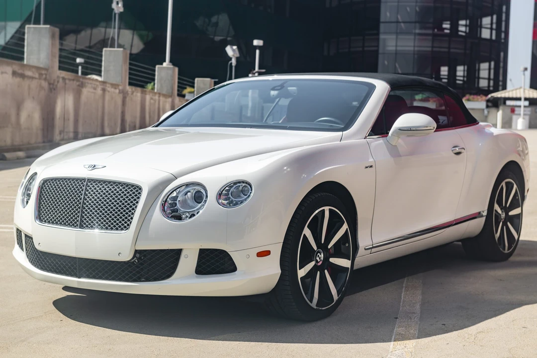 2015 Bentley Continental GTC - Image 2 of 31