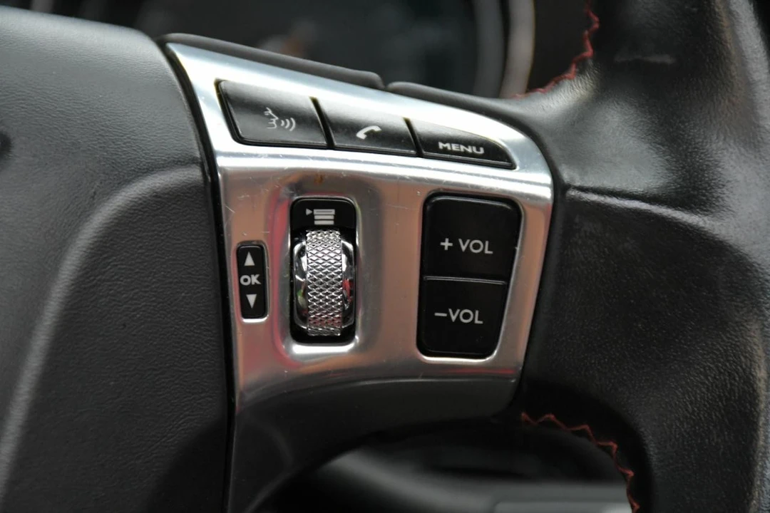 2015 Bentley - Image 29 of 31