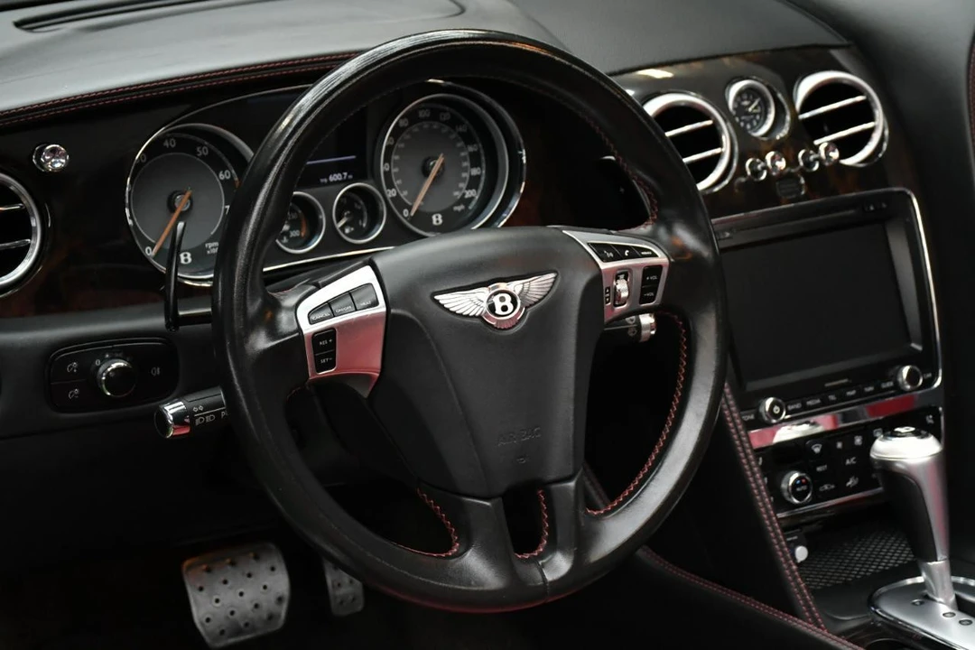 2015 Bentley - Image 25 of 31