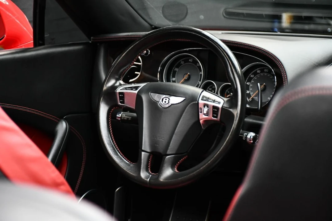 2015 Bentley - Image 14 of 31