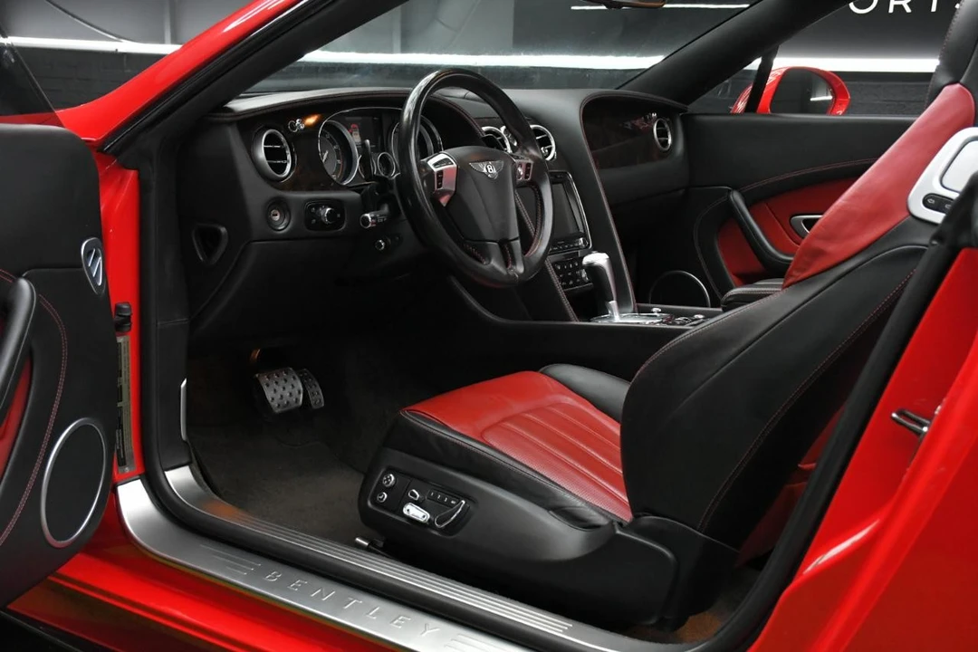 2015 Bentley - Image 24 of 31