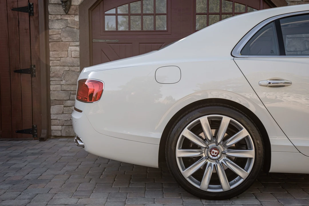 2015 Bentley Continental Flying Spur - Image 23 of 31