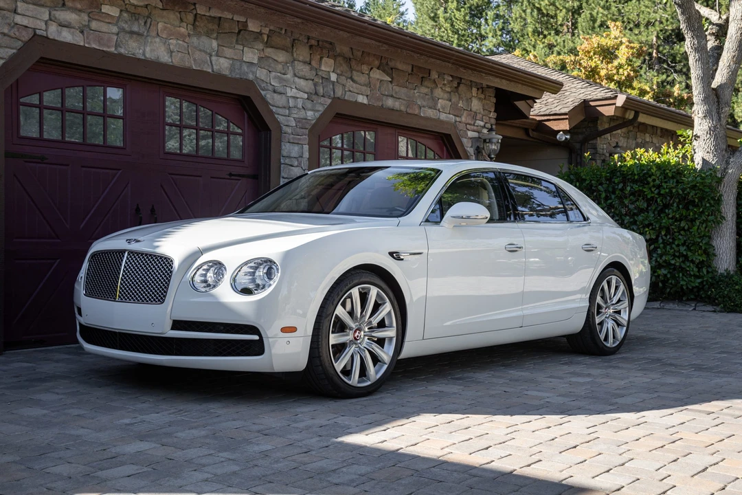 2015 Bentley Continental Flying Spur - Image 2 of 31