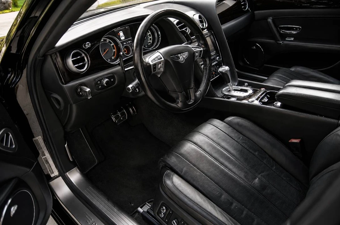 2015 Bentley Continental Flying Spur - Image 8 of 19