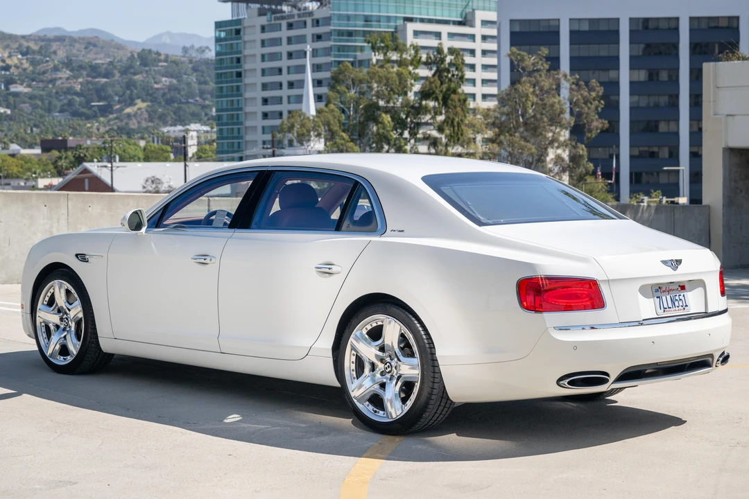 2015 Bentley - Image 4 of 31