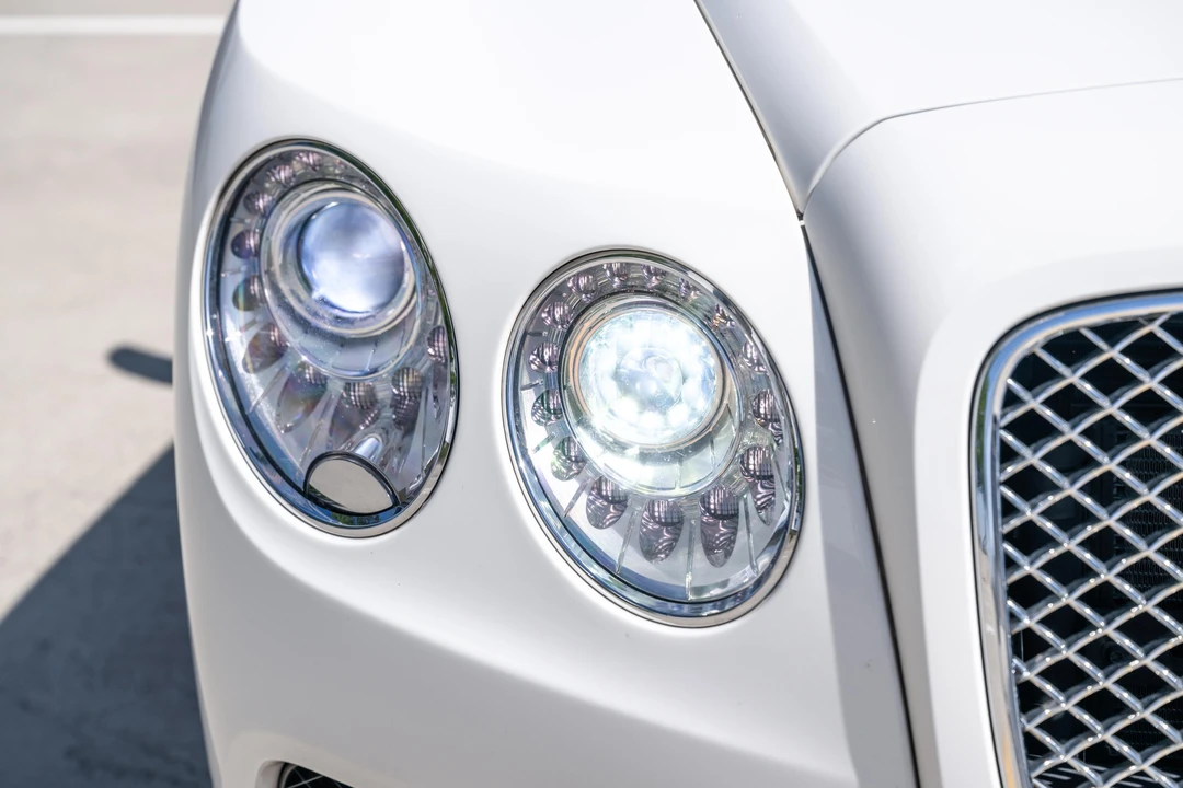 2015 Bentley - Image 10 of 31