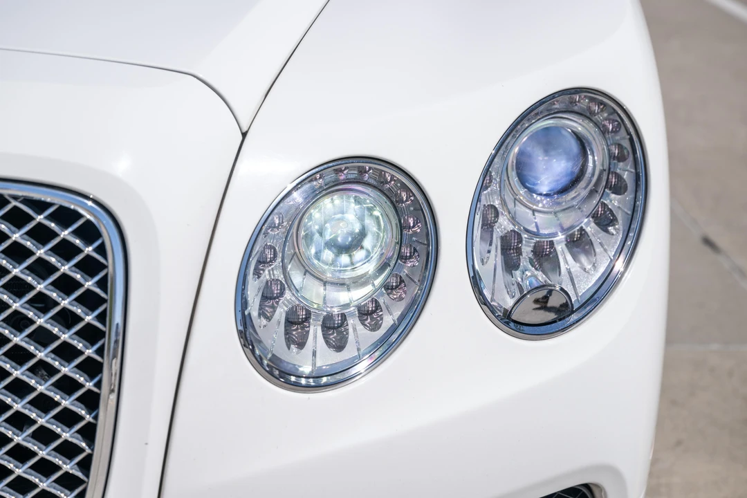 2015 Bentley - Image 15 of 31