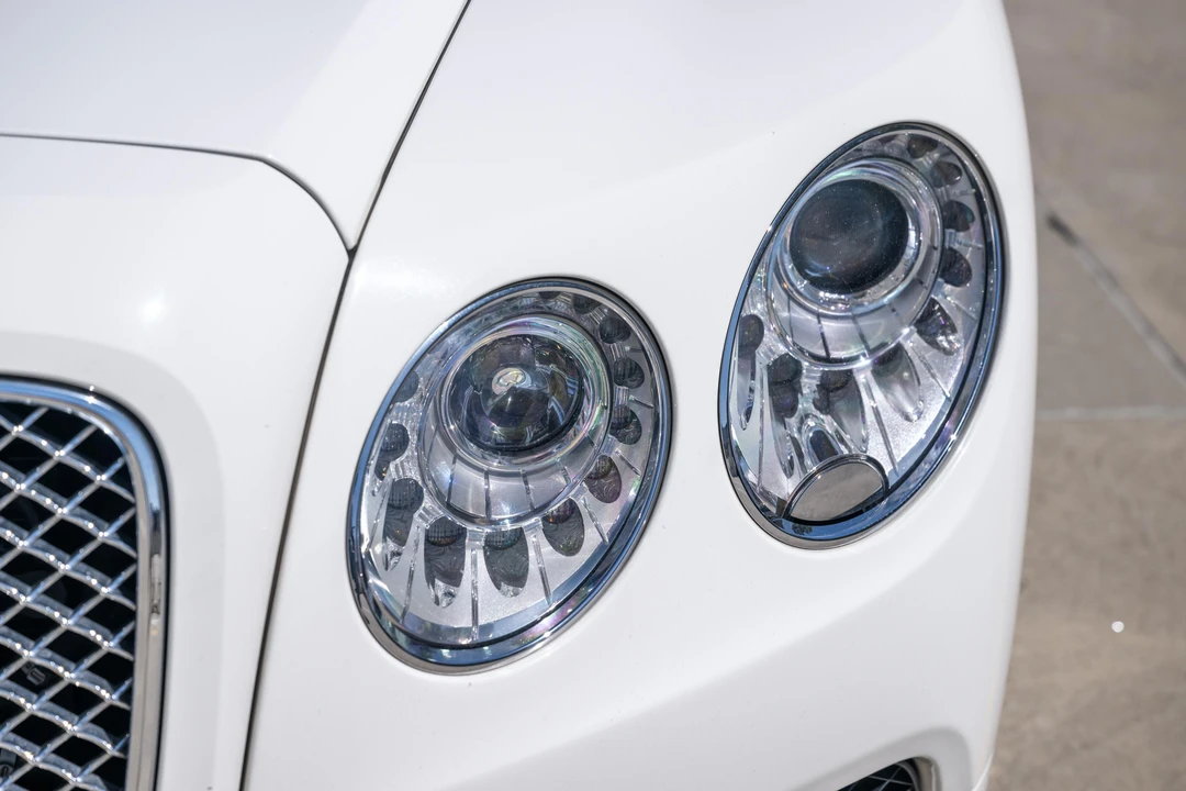 2015 Bentley - Image 16 of 31