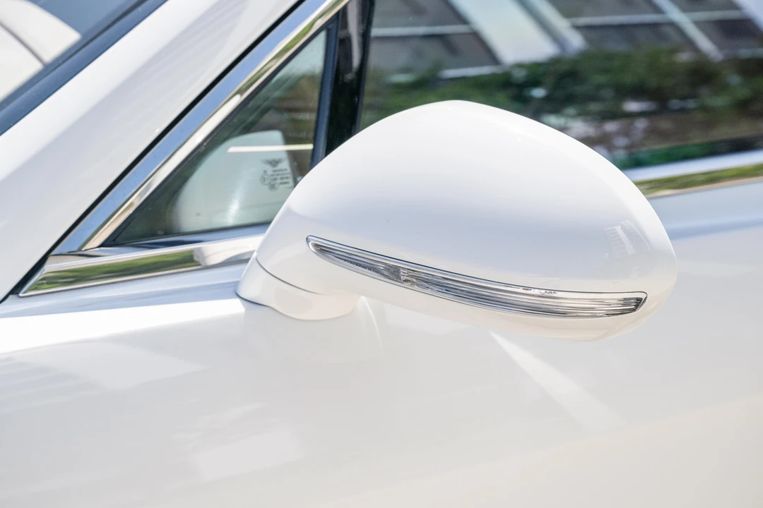 2015 Bentley - Image 18 of 31