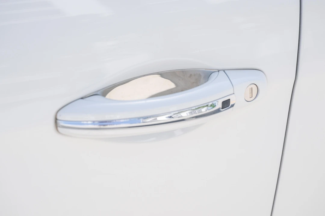 2015 Bentley - Image 19 of 31