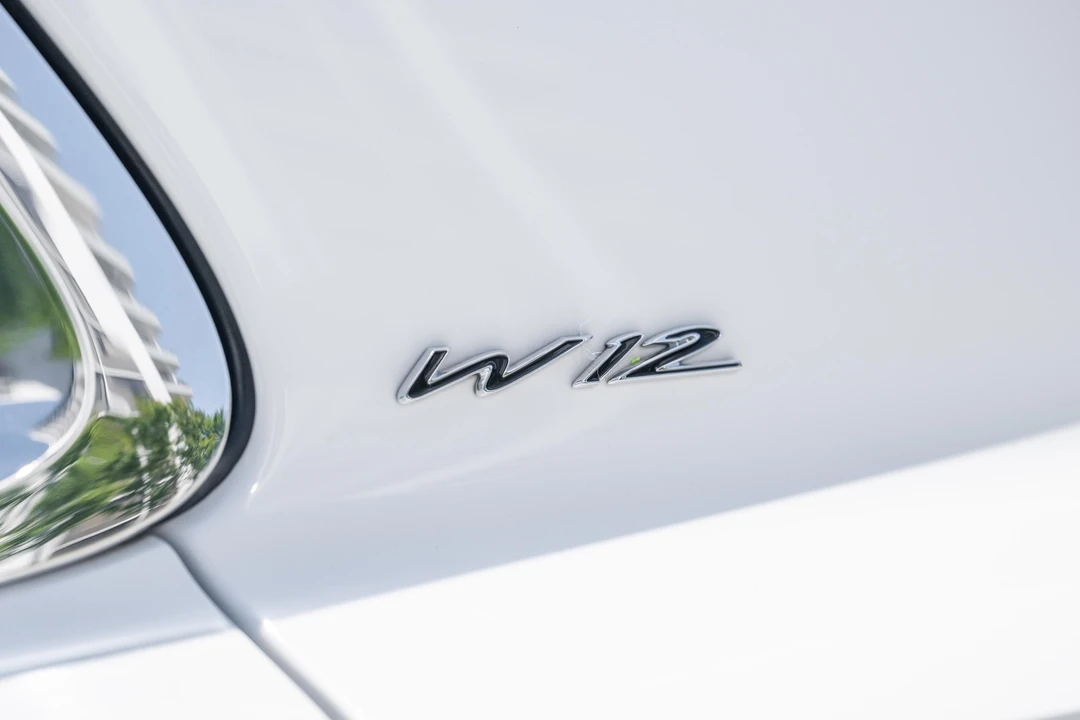 2015 Bentley - Image 23 of 31