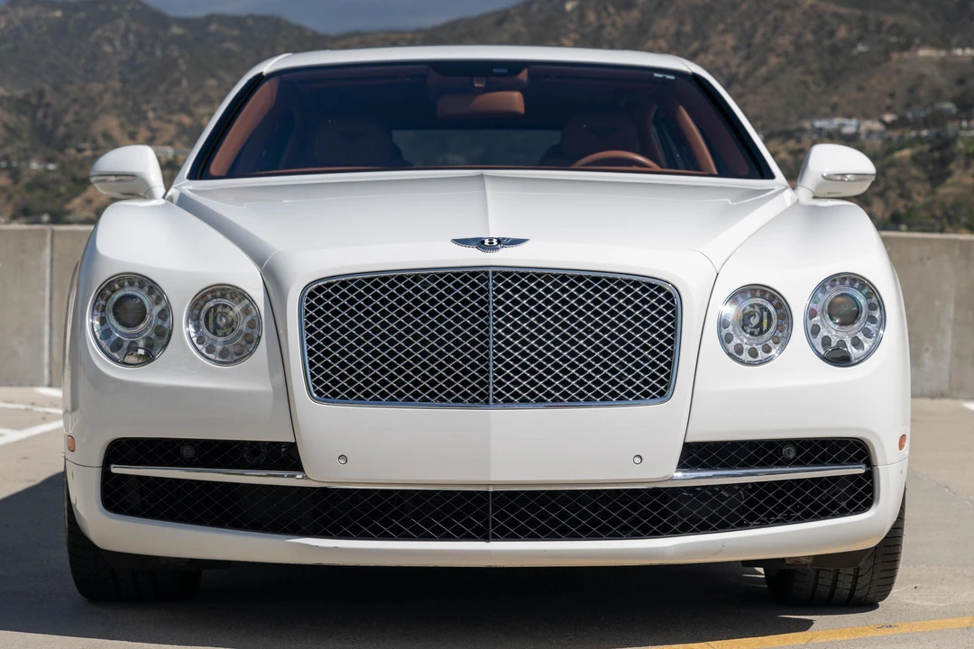 2015 Bentley - Image 2 of 31