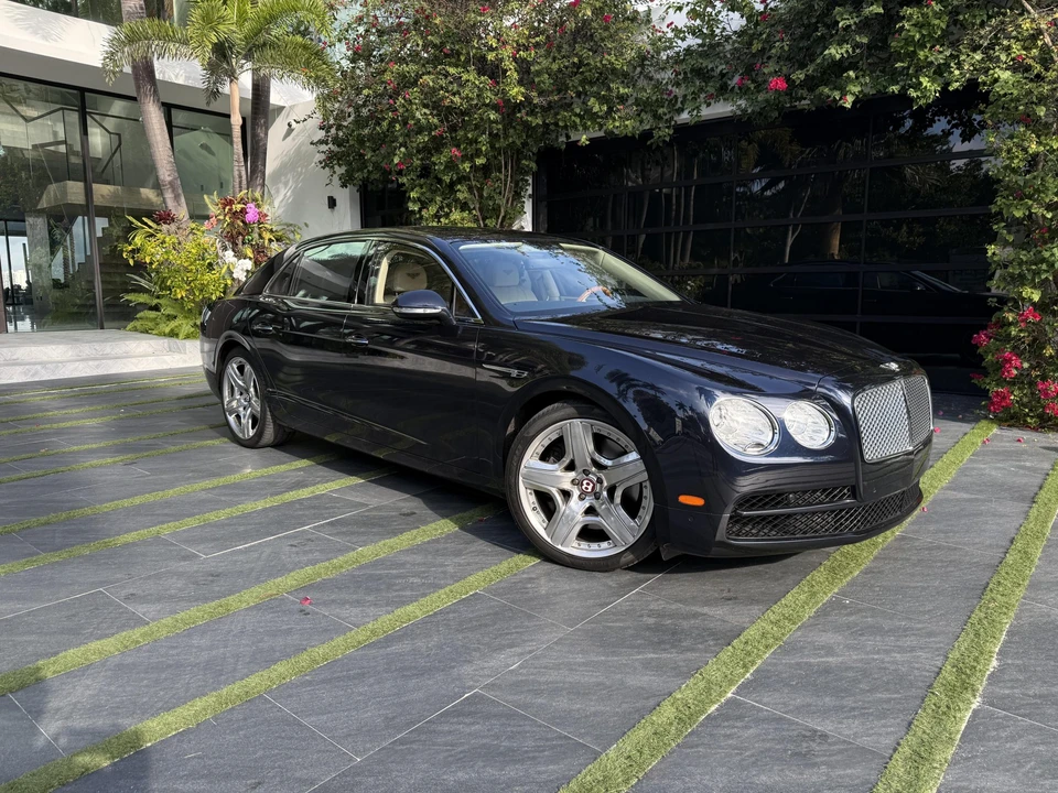 2015 Bentley Continental Flying Spur - Image 25 of 31