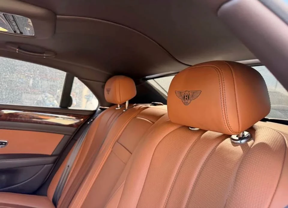 2015 Bentley Continental - Image 10 of 11