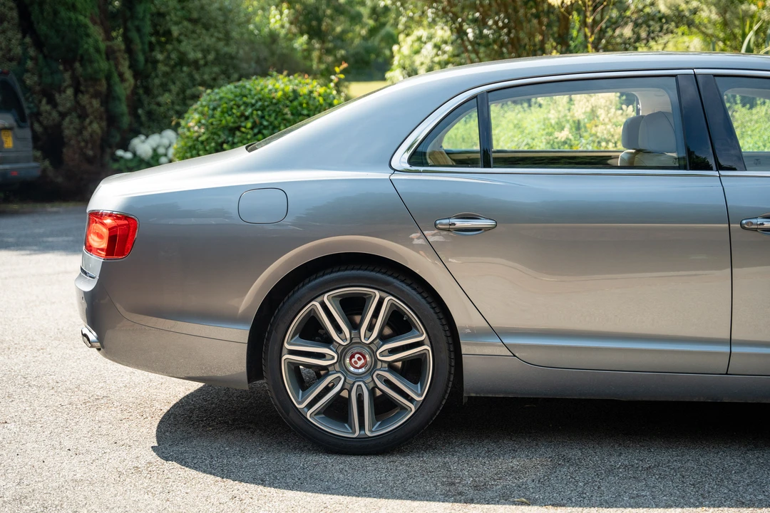 2015 Bentley Continental Flying Spur - Image 20 of 31