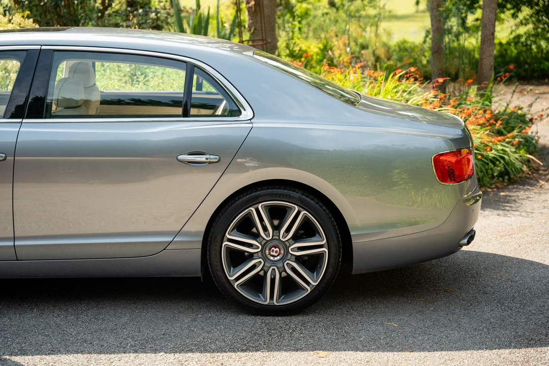 2015 Bentley Continental Flying Spur - Image 23 of 31