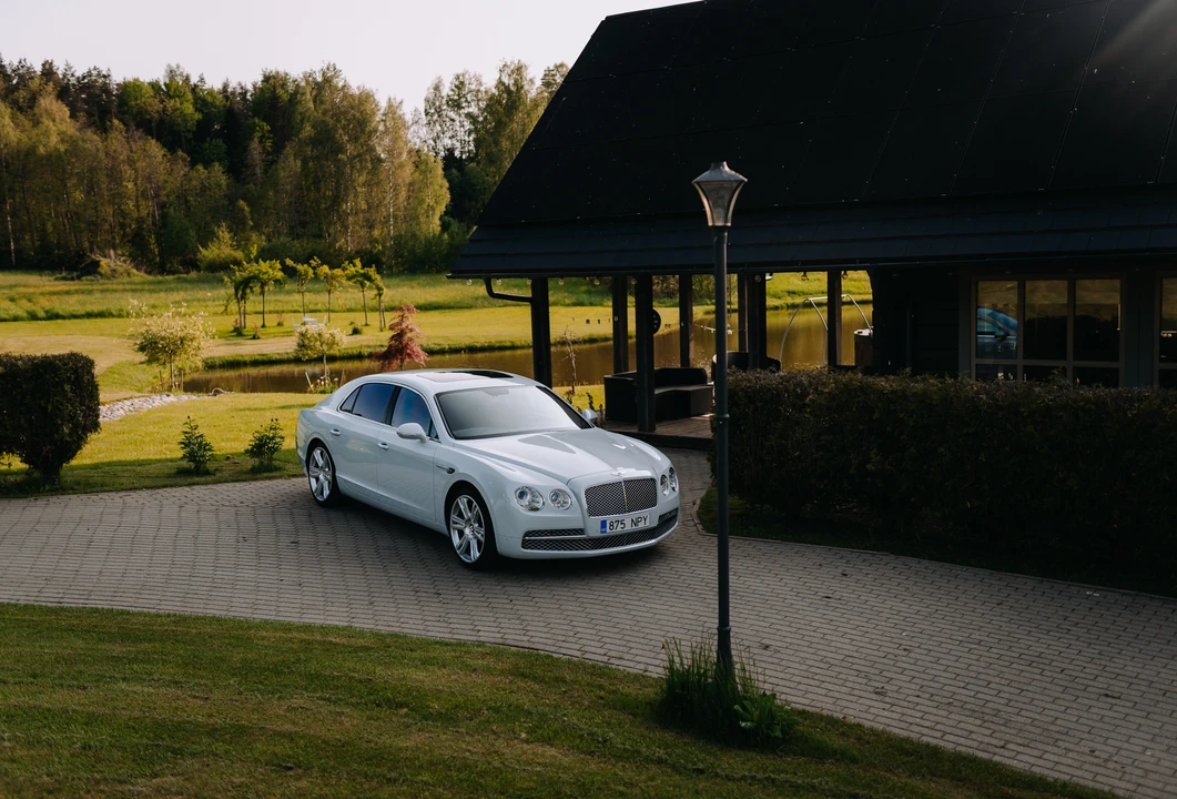 2015 Bentley Continental Flying Spur - Image 16 of 31