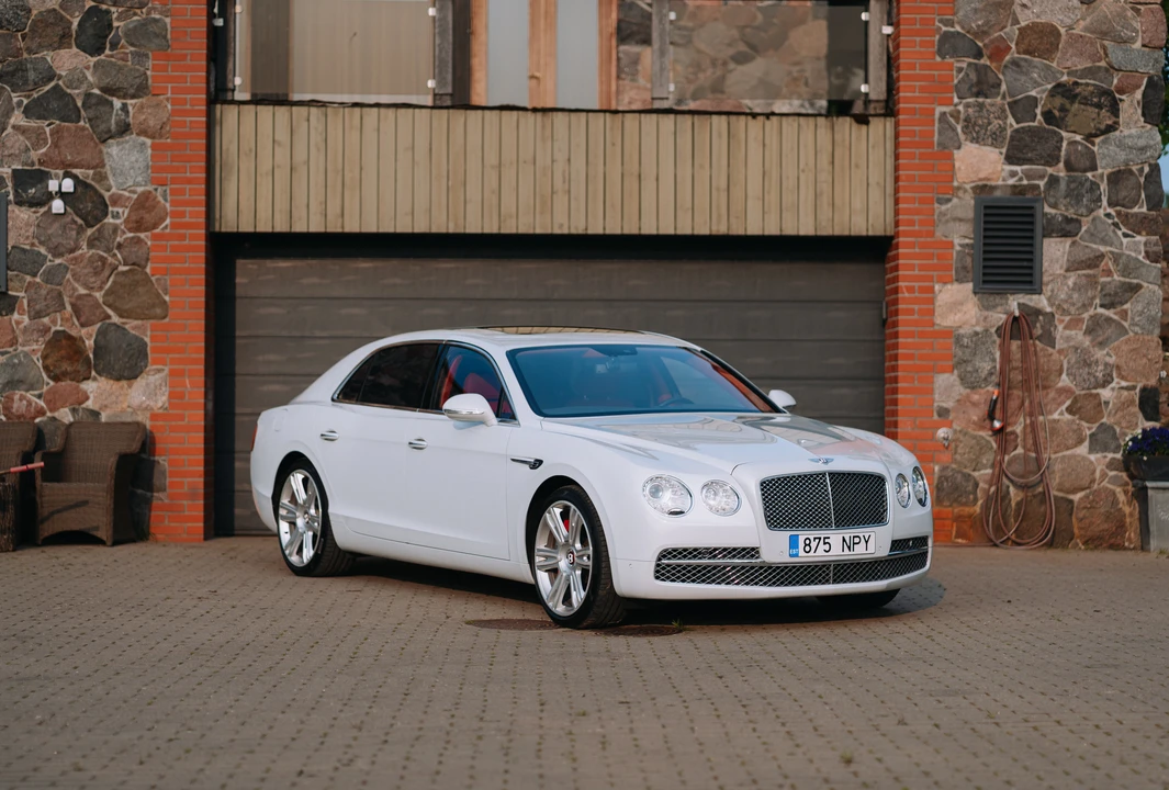 2015 Bentley Continental Flying Spur - Image 9 of 31