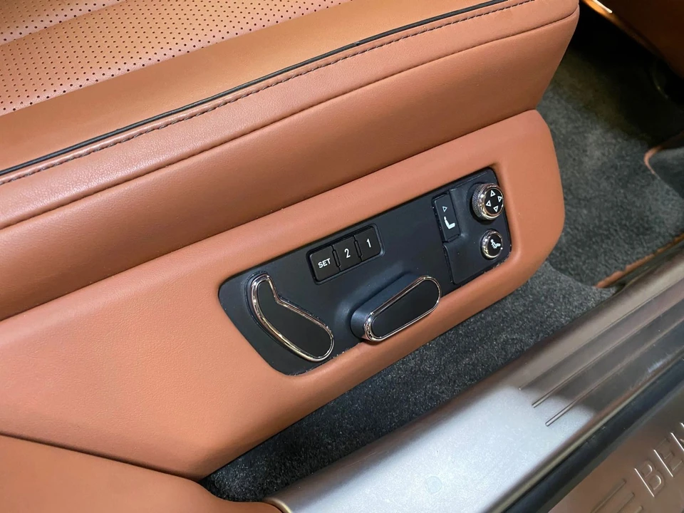 2015 Bentley Continental - Image 30 of 31