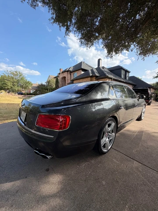 2015 Bentley - Image 8 of 13