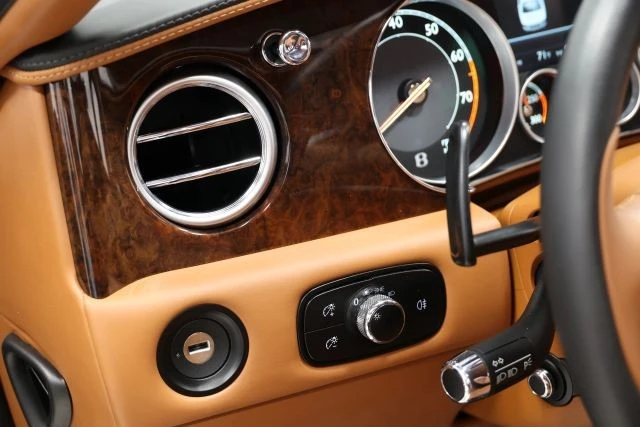 2015 Bentley Continental - Image 20 of 31