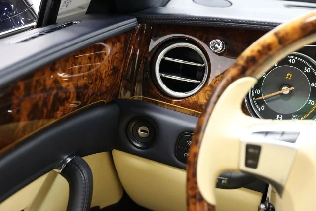 2015 Bentley Continental Flying Spur - Image 26 of 31
