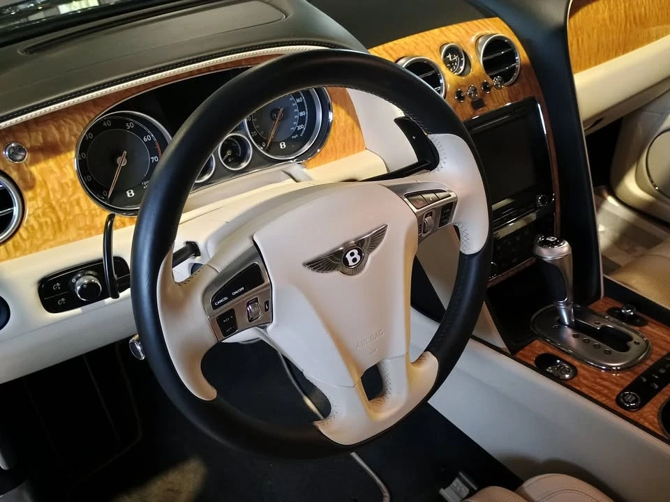 2015 Bentley Continental Flying Spur - Image 11 of 20