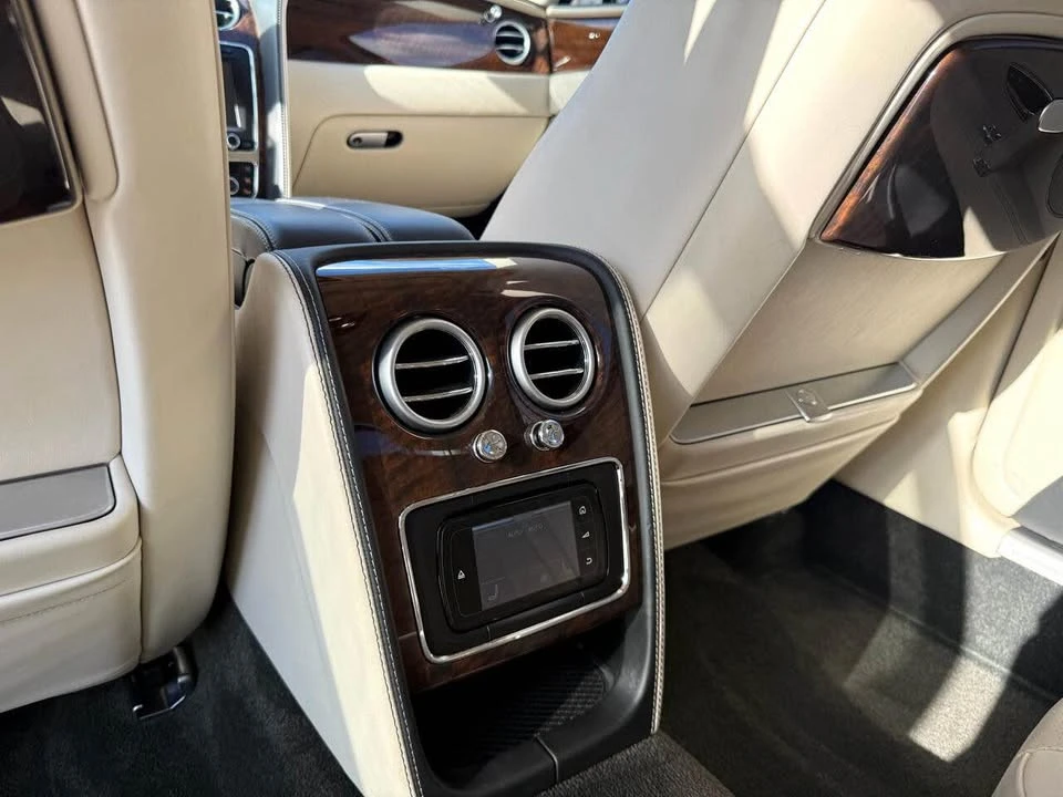 2015 Bentley Continental Flying Spur - Image 16 of 18