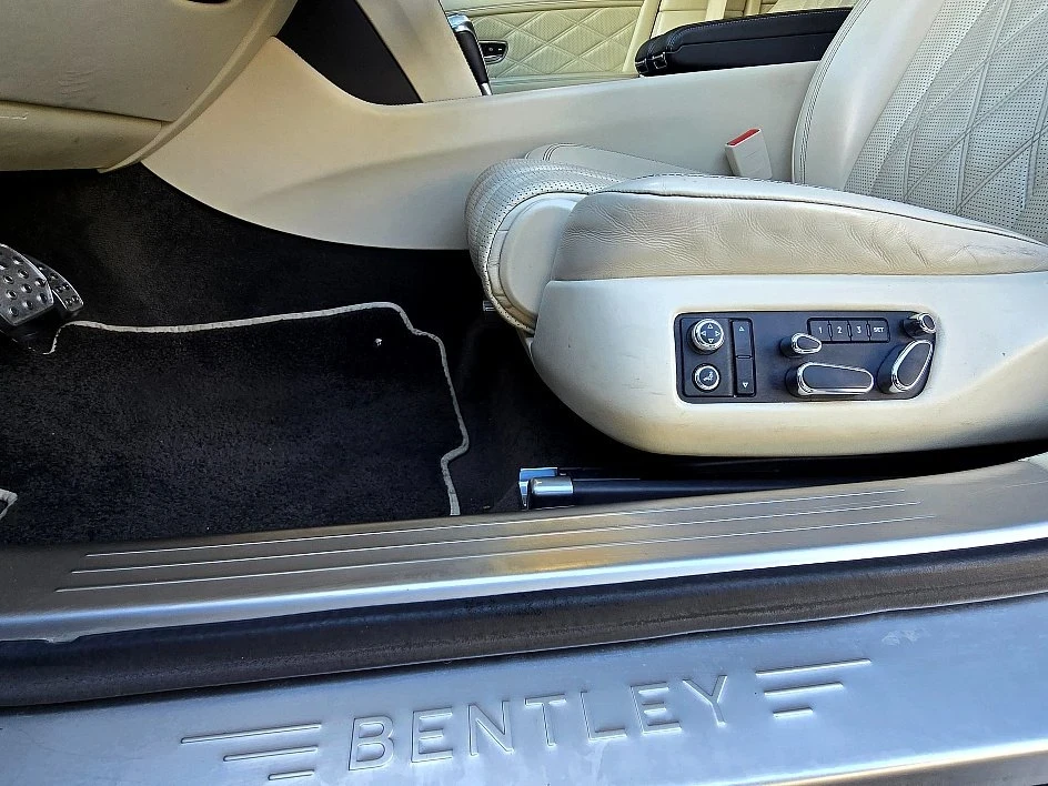 2015 Bentley Continental Flying Spur - Image 15 of 20